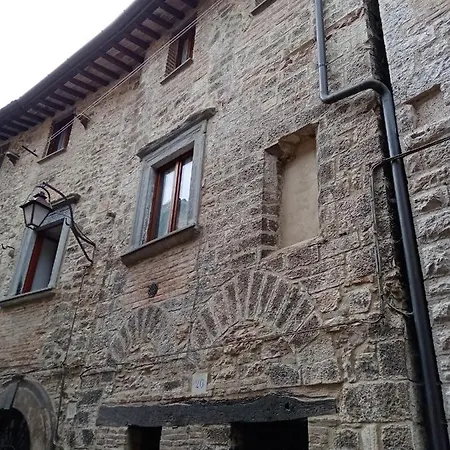 Ferienwohnung La Dimora Di Pietra Gubbio Exterior foto