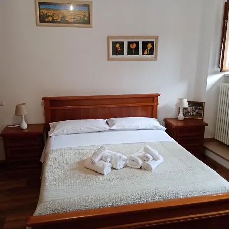 Ferienwohnung La Dimora Di Pietra Gubbio Exterior foto